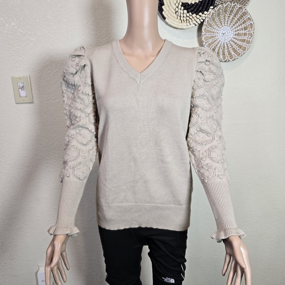 Metric Knits Beige Woman's Medium  Puff Long Sleeve V Neck Pullover